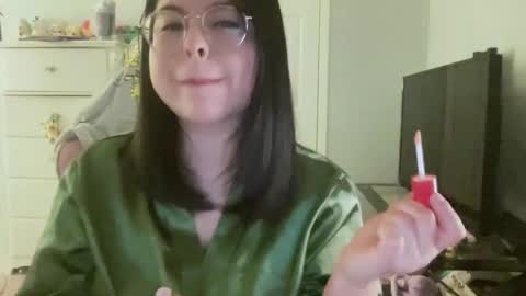 Emmie online show from 01-16-26, 04:49