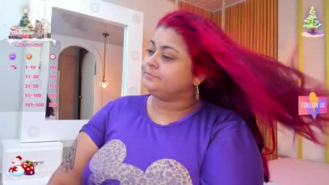 Snapshot of curvy_beauty_ chatting on 12-17-24, 11:17 Hanna online show from 12-17-24, 11:17