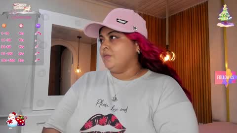 Snapshot of curvy_beauty_ chatting on 01-03-25, 02:10 Hanna online show from 01-03-25, 02:10