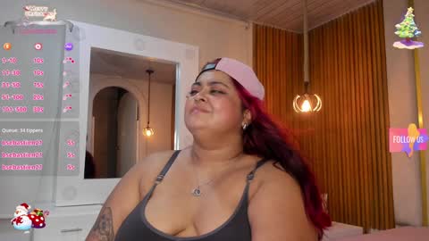 Snapshot of curvy_beauty_ chatting on 01-03-25, 05:50 Hanna online show from 01-03-25, 05:50