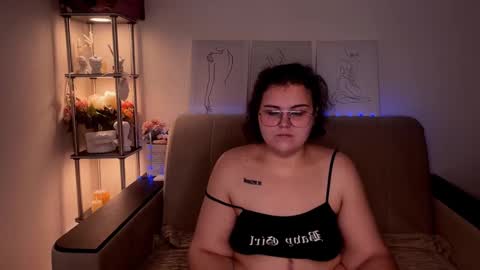 Snapshot of curvy_janie chatting on 01-28-25, 03:04 Jane online show from 01-28-25, 03:04