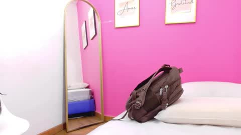 Snapshot of curvybuffgirl chatting on 03-15-26, 07:31 Michel online show from 03-15-26, 07:31