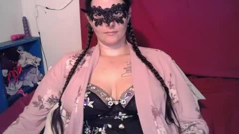 Snapshot of curvygamerceline chatting on 06-19-26, 12:04 Celine Fawe online show from 06-19-26, 12:04