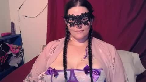 Snapshot of curvygamerceline chatting on 06-21-26, 05:10 Celine Fawe online show from 06-21-26, 05:10