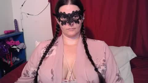 Snapshot of curvygamerceline chatting on 07-06-26, 06:54 Celine Fawe online show from 07-06-26, 06:54