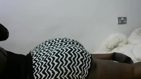 liz online show from 06-23-26, 03:54