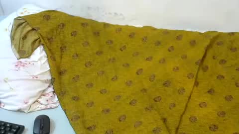 liz online show from 08-04-26, 04:04