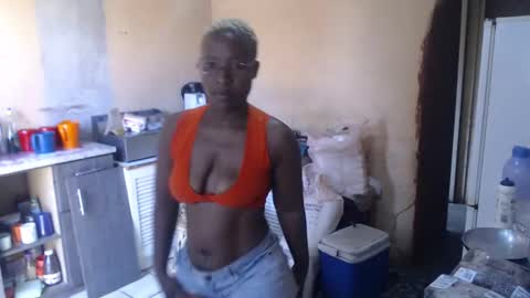 Snapshot of curvypear76x chatting on 12-04-24, 07:17 curvypear76x online show from 12-04-24, 07:17