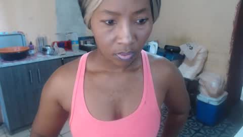 Snapshot of curvypear76x chatting on 01-20-25, 07:15 curvypear76x online show from 01-20-25, 07:15