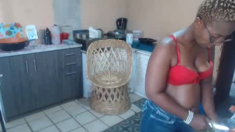 Snapshot of curvypear76x chatting on 01-23-25, 08:15 curvypear76x online show from 01-23-25, 08:15