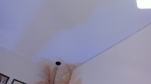 Amber  online show from 06-20-26, 07:49
