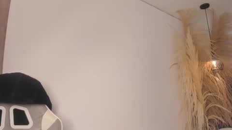 Amber  online show from 06-23-26, 07:56