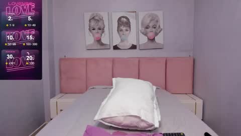 Snapshot of cute__emma chatting on 12-29-24, 12:52 online show from 12-29-24, 12:52