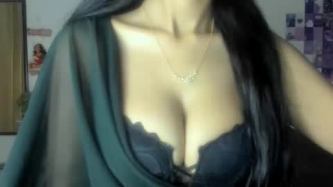 Snapshot of cute_alishaa chatting on 04-28-26, 05:29 Alisha online show from 04-28-26, 05:29
