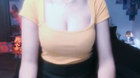 Snapshot of cute_alishaa chatting on 05-08-26, 06:35 Alisha online show from 05-08-26, 06:35