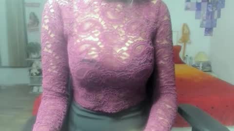 Snapshot of cute_alishaa chatting on 05-15-26, 05:42 Alisha online show from 05-15-26, 05:42