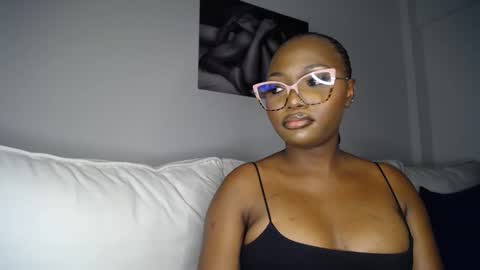 Liya online show from 02-18-25, 04:05