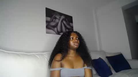 Liya online show from 11-28-25, 07:27