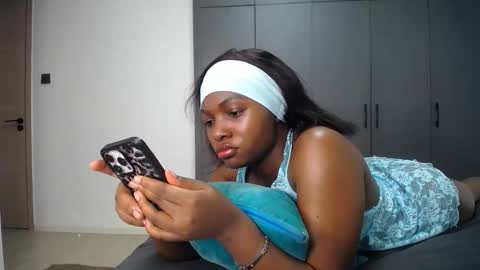 Liya online show from 05-02-26, 08:08