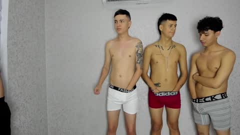 ARTURO-18  MATIAS-18  NIKOLAY-19  HADES-18  GABO-19 online show from 12-30-24, 05:44