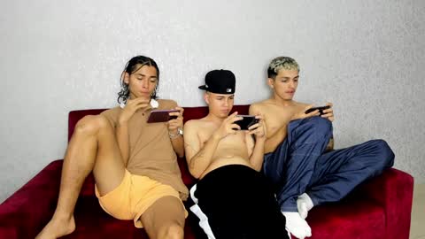 ARTURO-18  MATIAS-18  NIKOLAY-19  HADES-18  GABO-19 online show from 01-20-25, 05:48