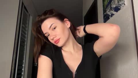 Snapshot of cute_bubbles chatting on 12-23-25, 02:09 cute_bubbles online show from 12-23-25, 02:09