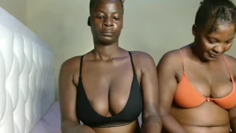 Snapshot of cute_dani01 chatting on 02-15-26, 02:25 Dani online show from 02-15-26, 02:25