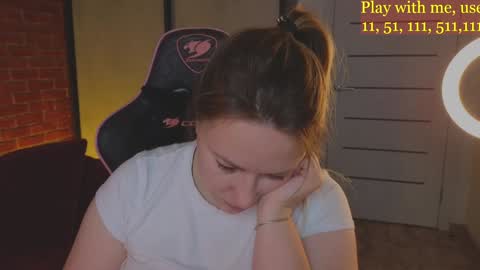 Everyday stream in the same time online show from 12-04-24, 04:43