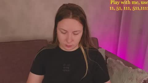 Snapshot of cute_darina chatting on 09-25-25, 01:42 Everyday stream in the same time online show from 09-25-25, 01:42