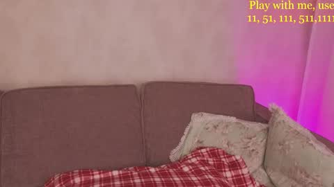 Snapshot of cute_darina chatting on 09-27-25, 01:32 Everyday stream in the same time online show from 09-27-25, 01:32