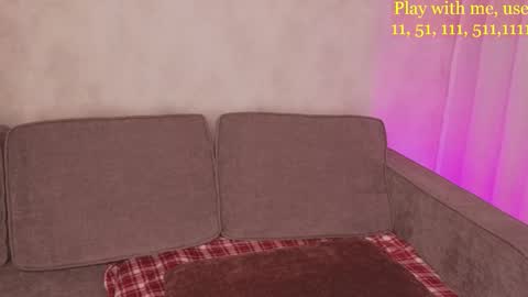 Snapshot of cute_darina chatting on 10-18-25, 01:41 Everyday stream in the same time online show from 10-18-25, 01:41