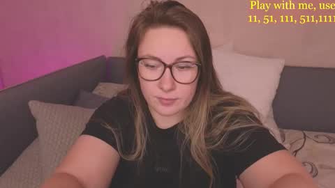 Everyday stream in the same time online show from 11-16-25, 01:00