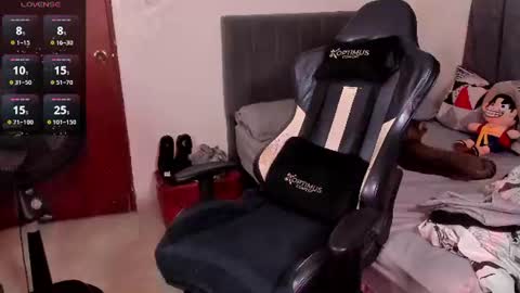 Snapshot of cute_diego_ chatting on 07-23-26, 10:29 Diego online show from 07-23-26, 10:29