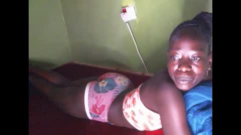 cute_doria online show from 10-27-25, 03:43