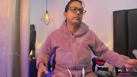    Independent Model online show from 05-06-26, 11:26