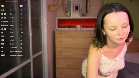 Emily online show from 06-27-26, 12:22
