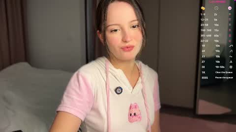 Emily online show from 07-26-26, 12:23