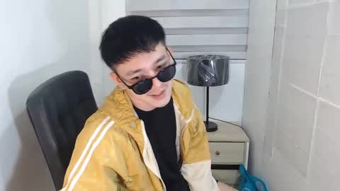 Snapshot of cute_enzo24 chatting on 12-13-24, 06:00 cute_enzo24 online show from 12-13-24, 06:00