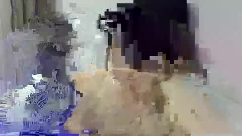 Snapshot of cute_enzo24 chatting on 06-10-26, 11:53 cute_enzo24 online show from 06-10-26, 11:53
