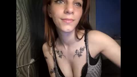 cute_foxis online show from 05-13-26, 12:19