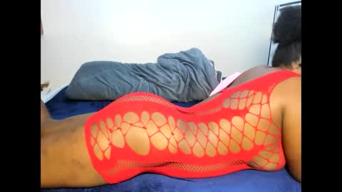 cute_gee43 online show from 05-27-26, 12:07