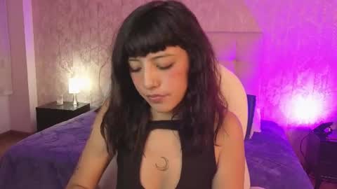 Sofa  online show from 06-24-26, 08:08