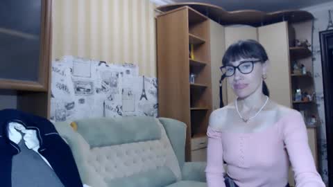 cute_lion_ online show from 12-10-24, 11:11