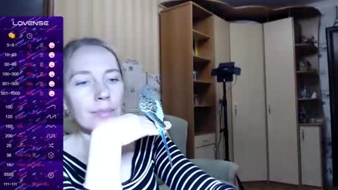 cute_lion_ online show from 12-31-24, 06:24