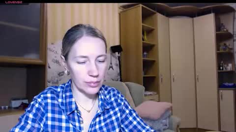 cute_lion_ online show from 02-16-26, 07:54