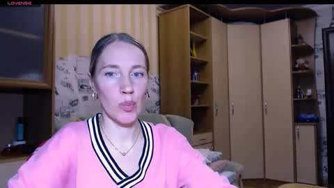 cute_lion_ online show from 02-27-26, 08:09