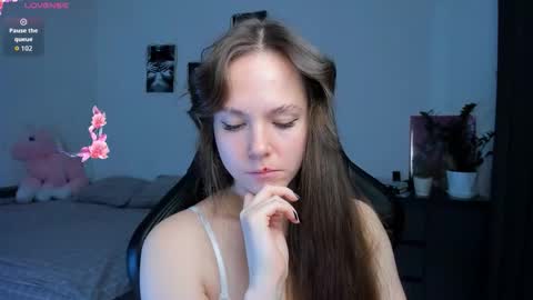 Emily online show from 11-12-25, 07:31