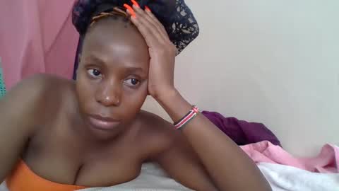 cute_lizah online show from 02-25-25, 05:30