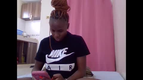 cute_lizah online show from 03-03-25, 08:49