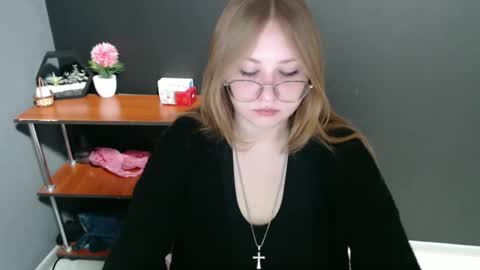 Veronica online show from 12-16-24, 07:26